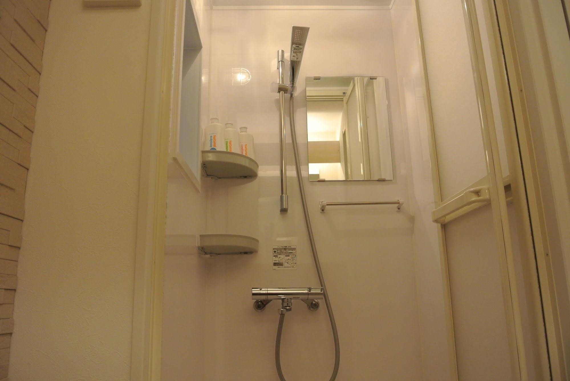 Backpackers Hotel Noosa Japan In Takatsuki Tonda Екстер'єр фото