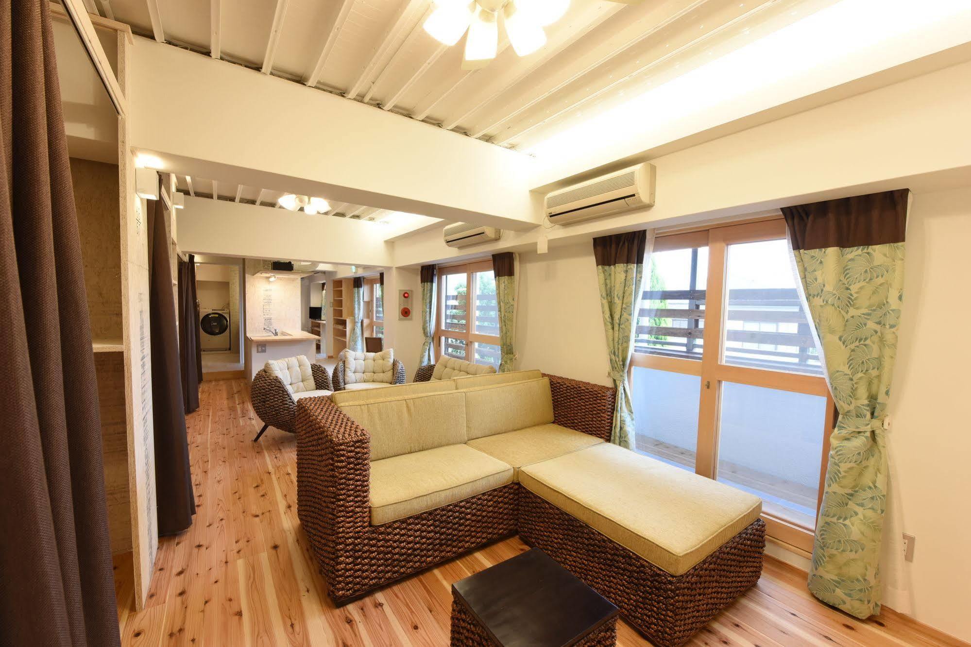 Backpackers Hotel Noosa Japan In Takatsuki Tonda Екстер'єр фото